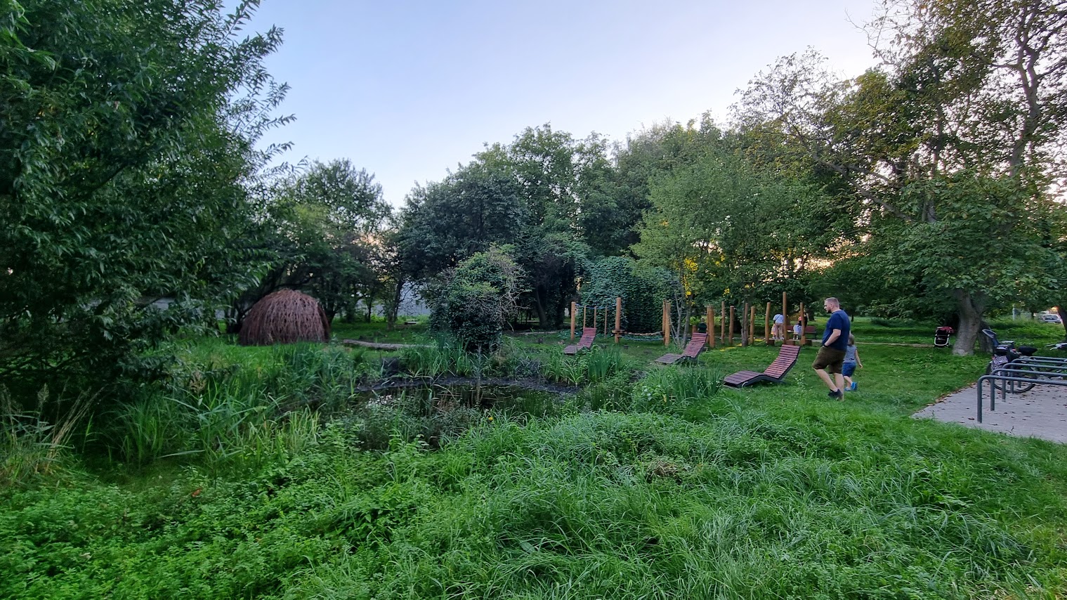 Zielony plac zabaw – Skwer w dolinie Górczynki